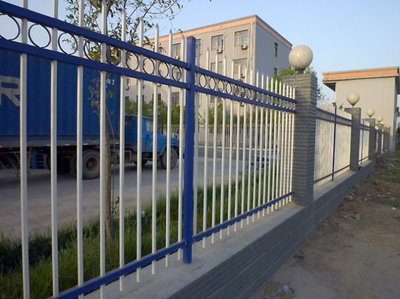 营口锌钢阳台护栏生产商|盘锦锌钢阳台护栏生产商