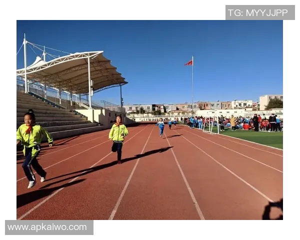 足球明星卡通家居服让你在家也能感受绿茵场的热情与活力