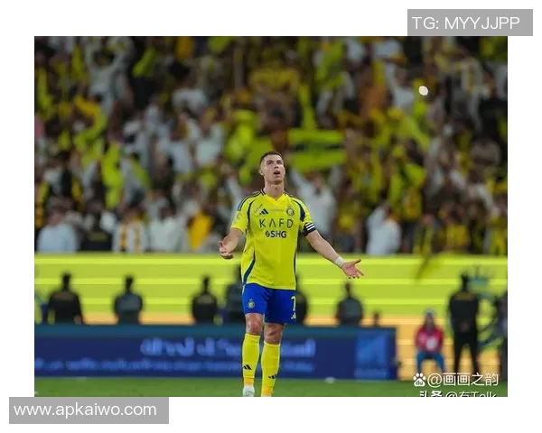 留着黄色长发的足球明星们在绿茵场上的风采与传奇故事