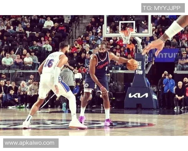 2017年10月NBA快船与猛龙激战回顾精彩瞬间与球员表现分析